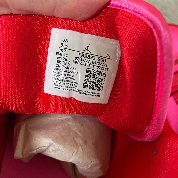 Nike Air Jordan 1 Low SE Size 9.5 - Picture 6 of 8